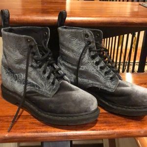 VELVET DOC MARTEN women size 9, like NEW